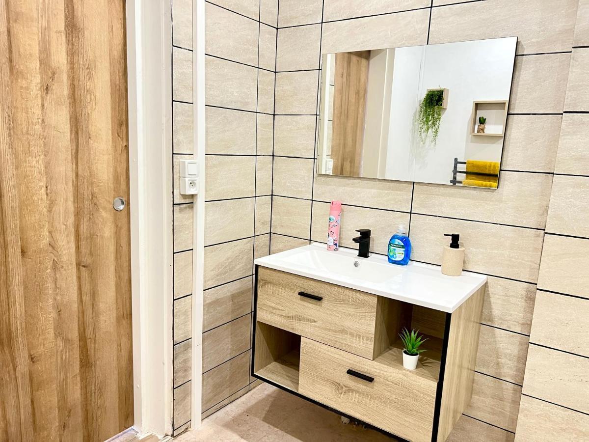 ~ Le Riad ~ Studio 1/4 Pers, Porte Du Futuroscope Чассенеуил-Ду-Поитоу Экстерьер фото